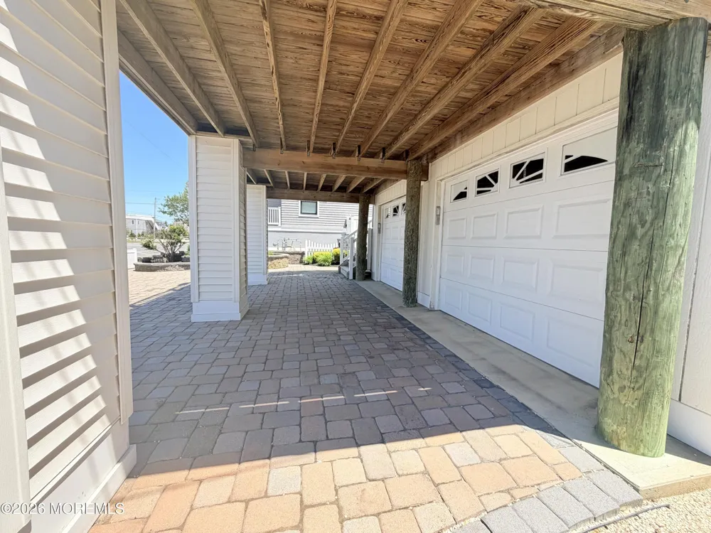 212 Barnegat Avenue Surf City, NJ 08008