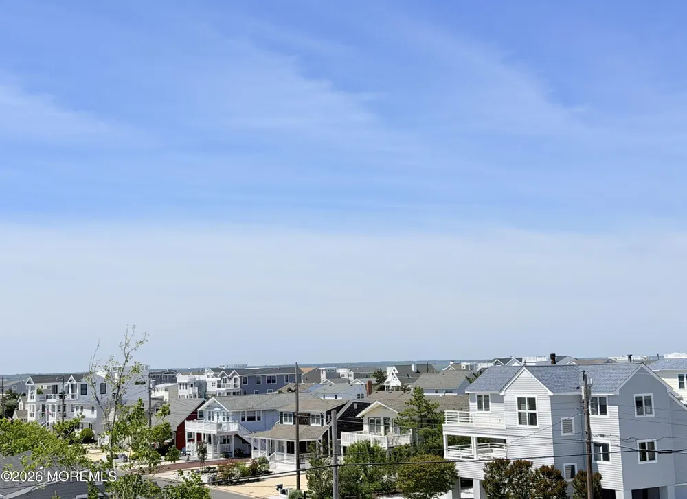 212 Barnegat Avenue Surf City, NJ 08008