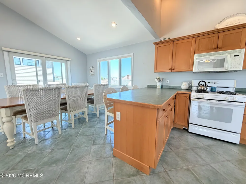 212 Barnegat Avenue Surf City, NJ 08008