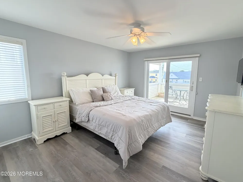 212 Barnegat Avenue Surf City, NJ 08008