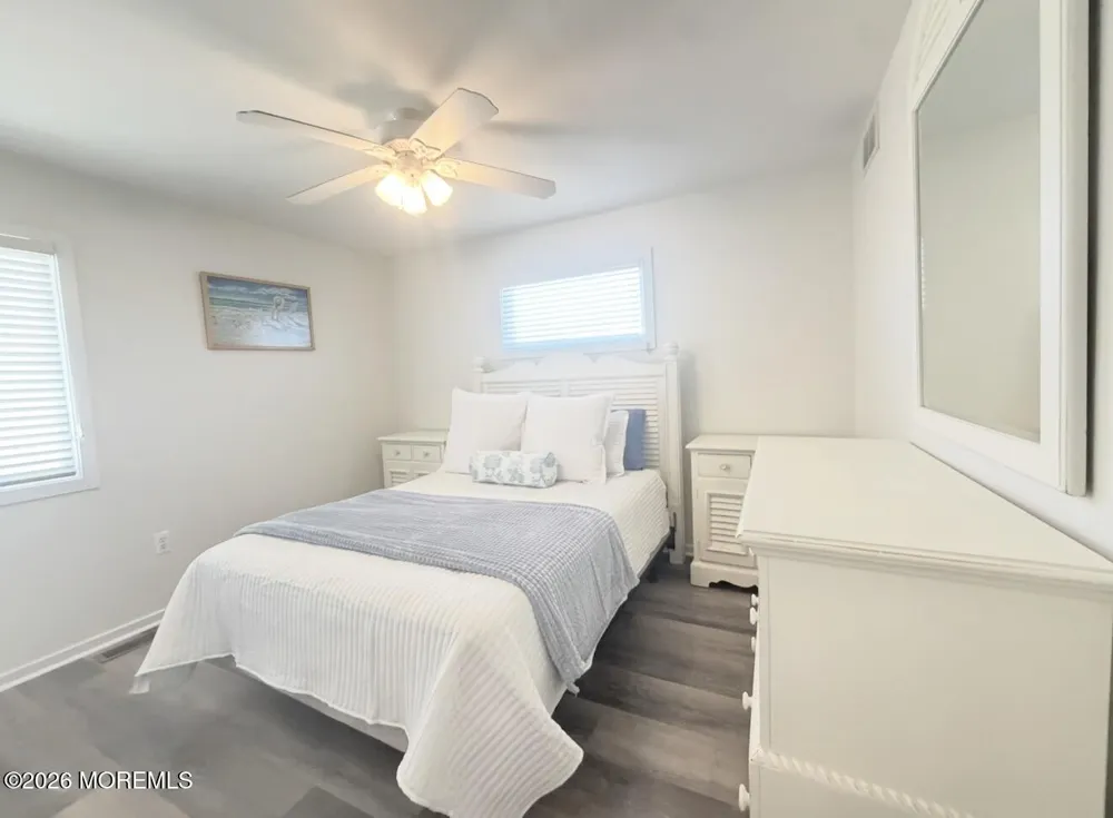 212 Barnegat Avenue Surf City, NJ 08008