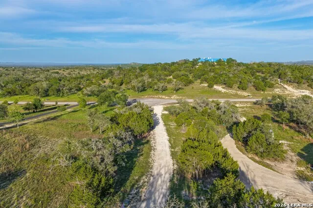 FAR HILLS RANCH 152 Jungfrau Hill Rd. Comfort, TX 78013