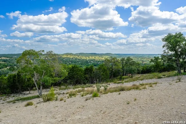 FAR HILLS RANCH 152 Jungfrau Hill Rd. Comfort, TX 78013