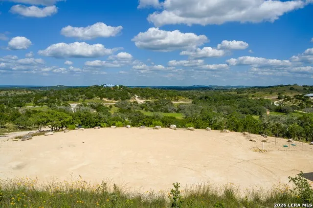 FAR HILLS RANCH 152 Jungfrau Hill Rd. Comfort, TX 78013