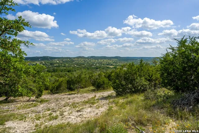 FAR HILLS RANCH 152 Jungfrau Hill Rd. Comfort, TX 78013