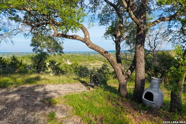 FAR HILLS RANCH 152 Jungfrau Hill Rd. Comfort, TX 78013