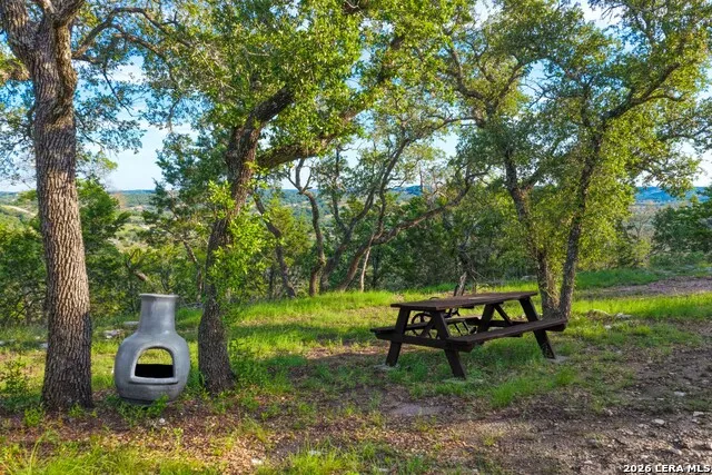 FAR HILLS RANCH 152 Jungfrau Hill Rd. Comfort, TX 78013