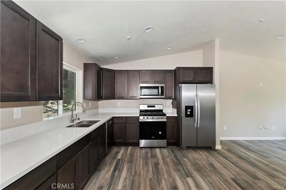 23511 Lake Dr Crestline, CA 92325