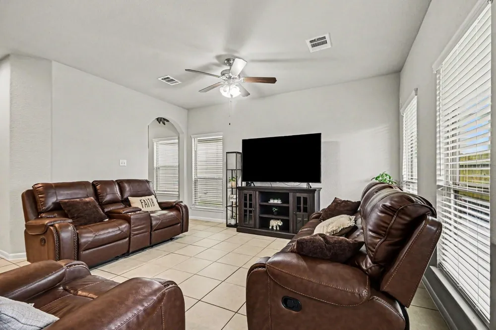 6523 Macroom Meadows Lane Houston, TX 77048
