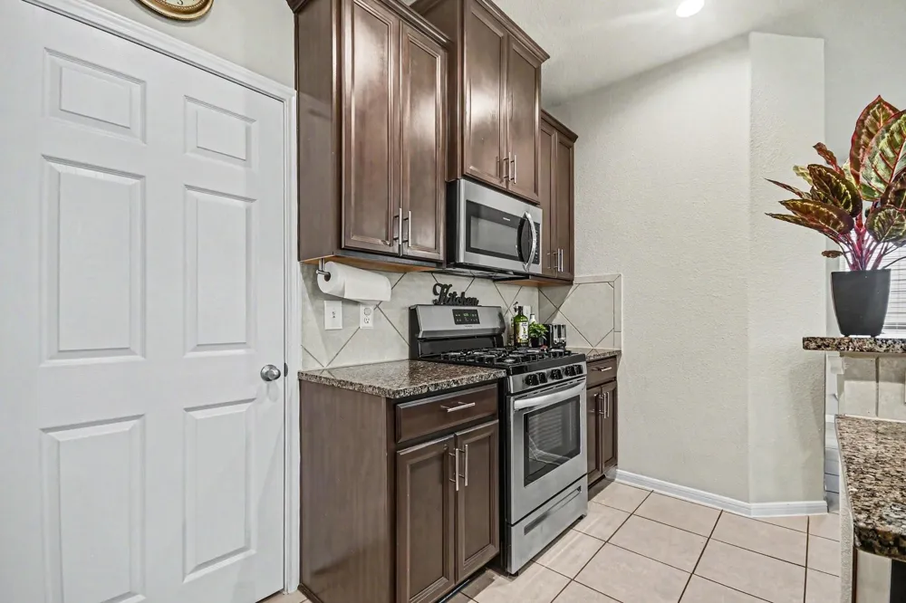 6523 Macroom Meadows Lane Houston, TX 77048