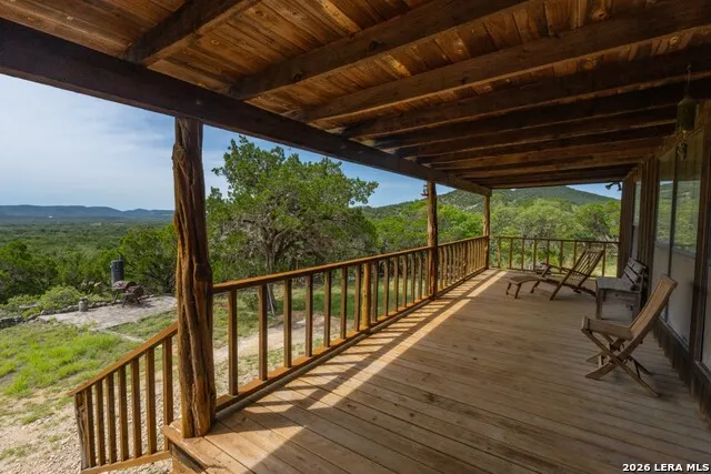 447 Blesssing Lane Utopia, TX 78884