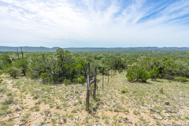 447 Blesssing Lane Utopia, TX 78884