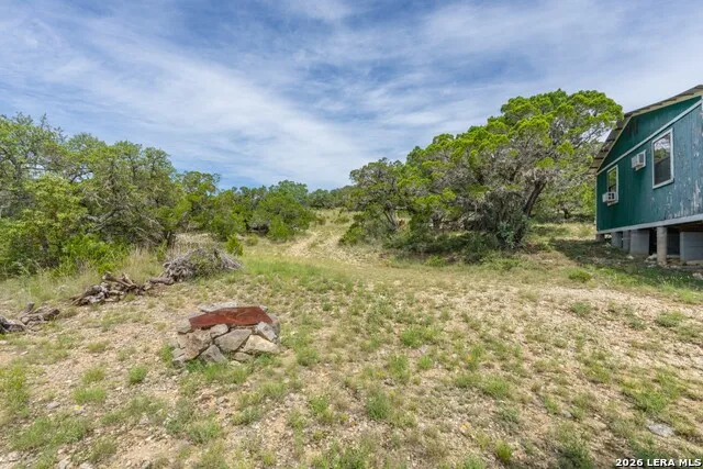 447 Blesssing Lane Utopia, TX 78884