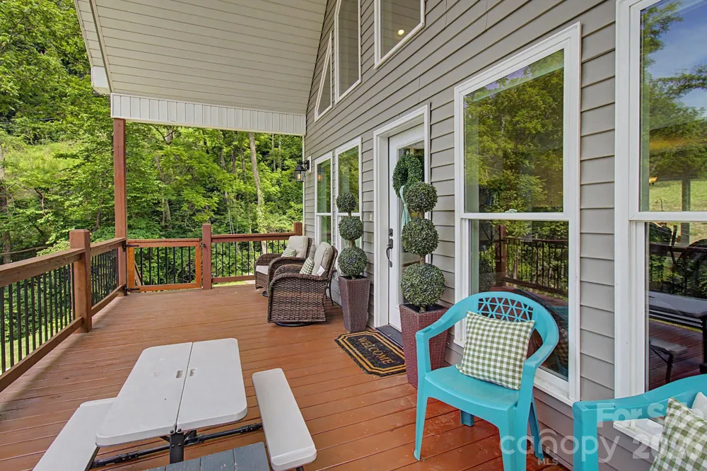 300 Green Meadow Lane Mars Hill, NC 28754