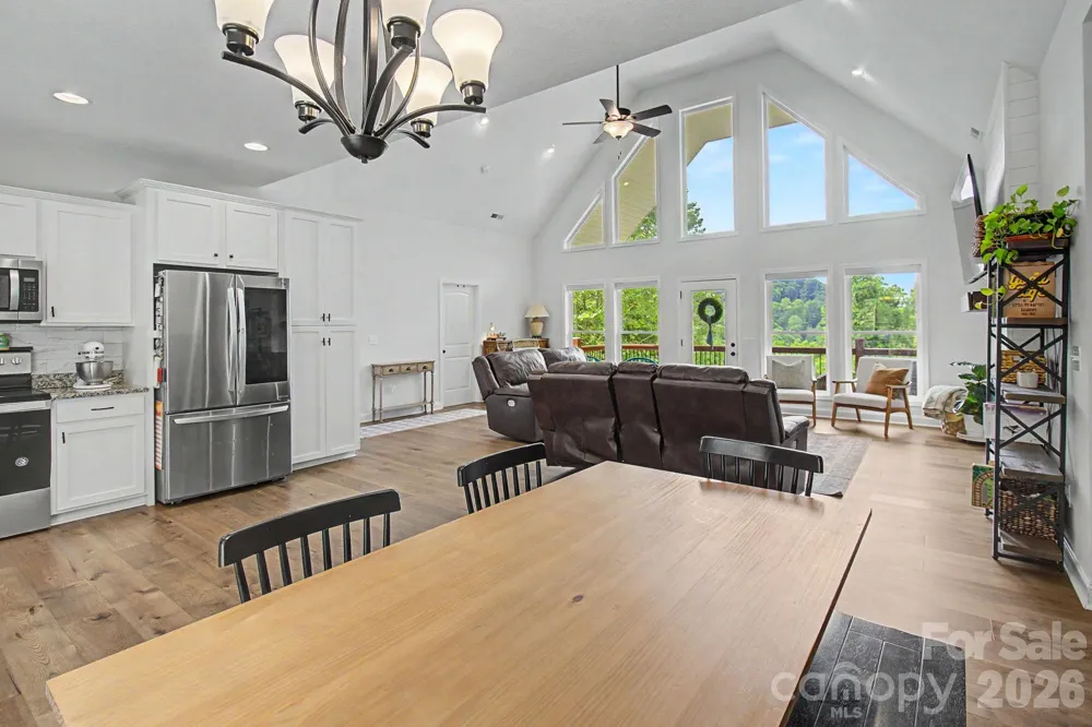 300 Green Meadow Lane Mars Hill, NC 28754