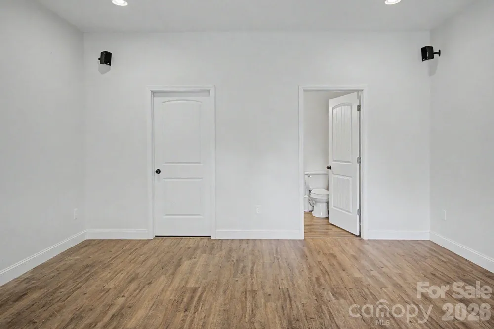 300 Green Meadow Lane Mars Hill, NC 28754