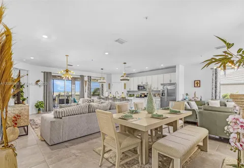 5686 Melbourne Court #7322