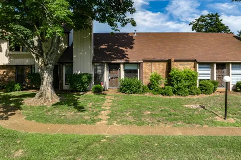 130 Saddle Tree Court