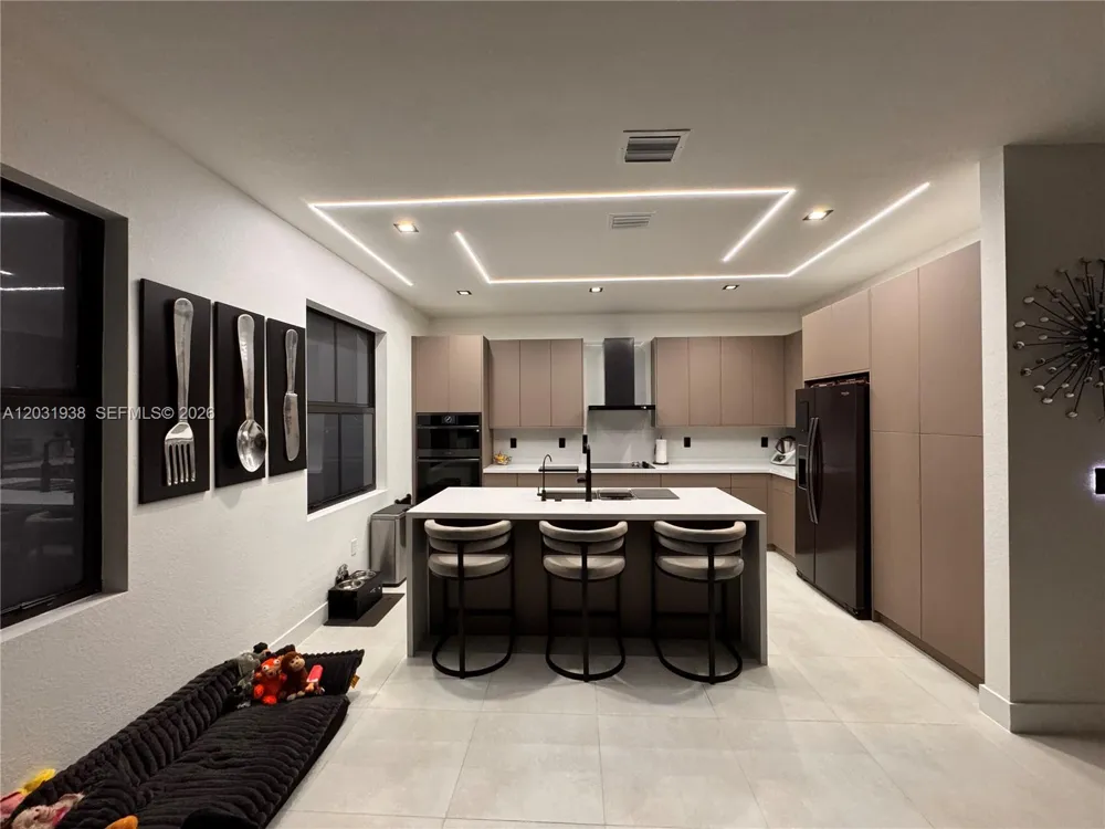 14405 SW 13th Ter Miami, FL 33184