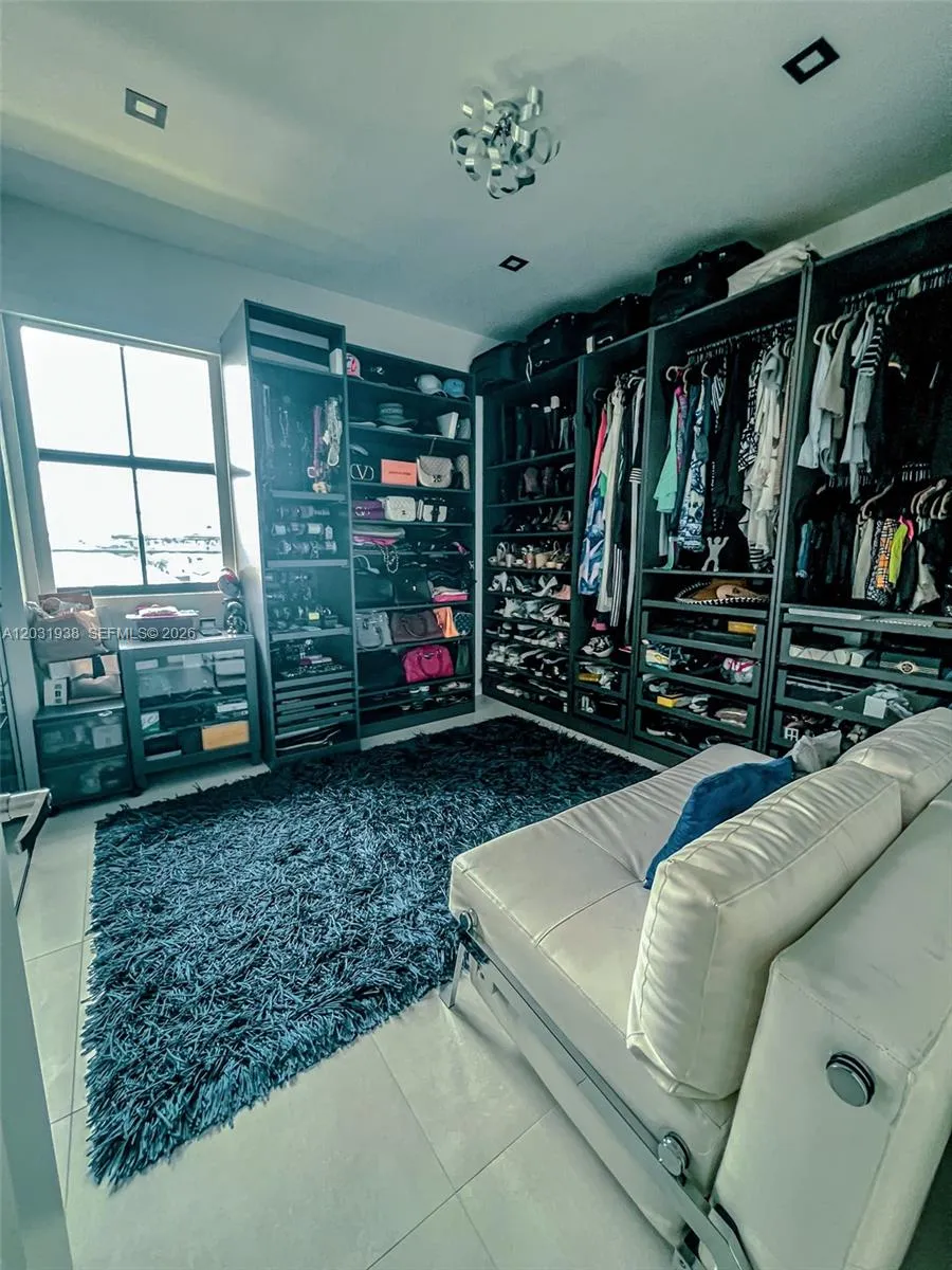 14405 SW 13th Ter Miami, FL 33184