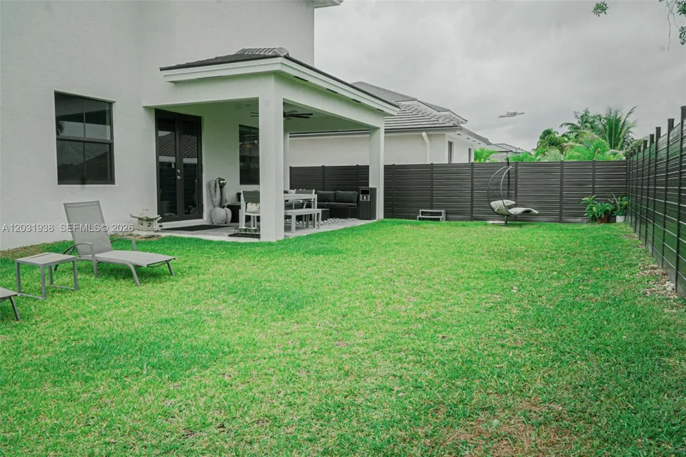 14405 SW 13th Ter Miami, FL 33184