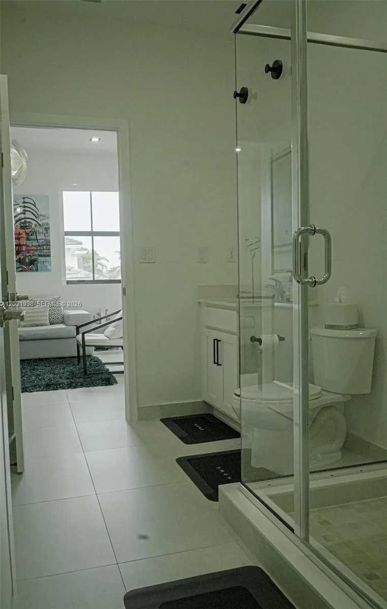 14405 SW 13th Ter Miami, FL 33184