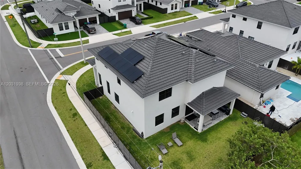 14405 SW 13th Ter Miami, FL 33184