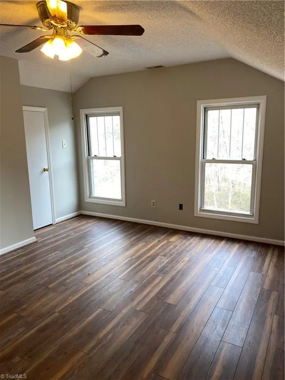 363 Periwinkle Road Eden, NC 27288