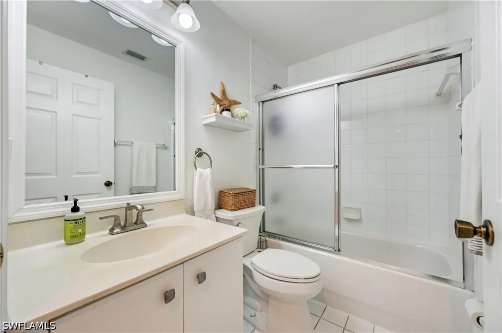 Huntington Lakes Circle #102 Naples, FL 34119