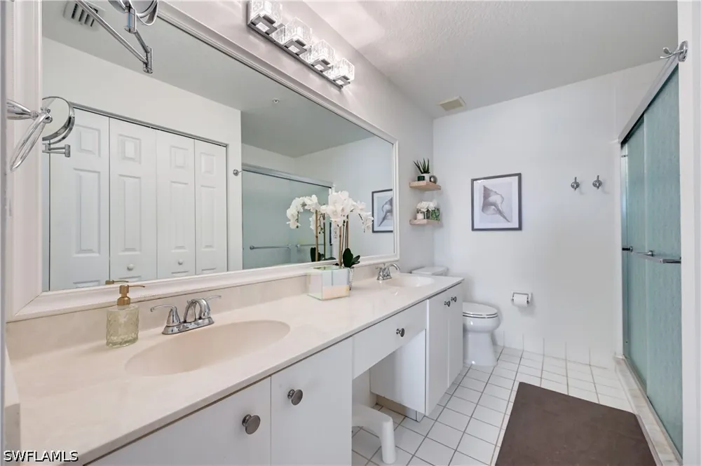 Huntington Lakes Circle #102 Naples, FL 34119