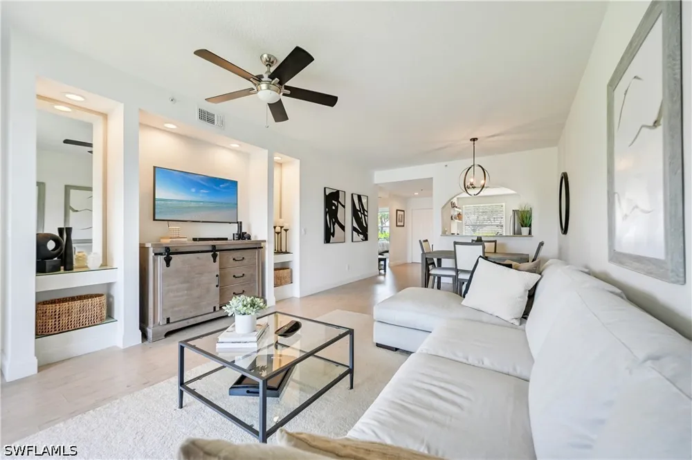 Huntington Lakes Circle #102 Naples, FL 34119