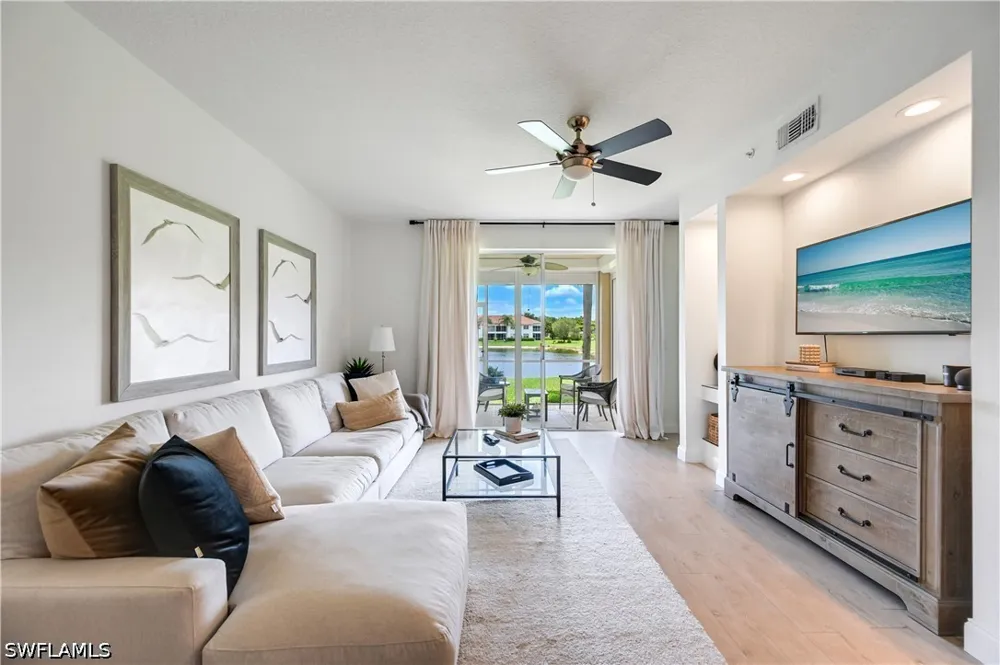 Huntington Lakes Circle #102 Naples, FL 34119