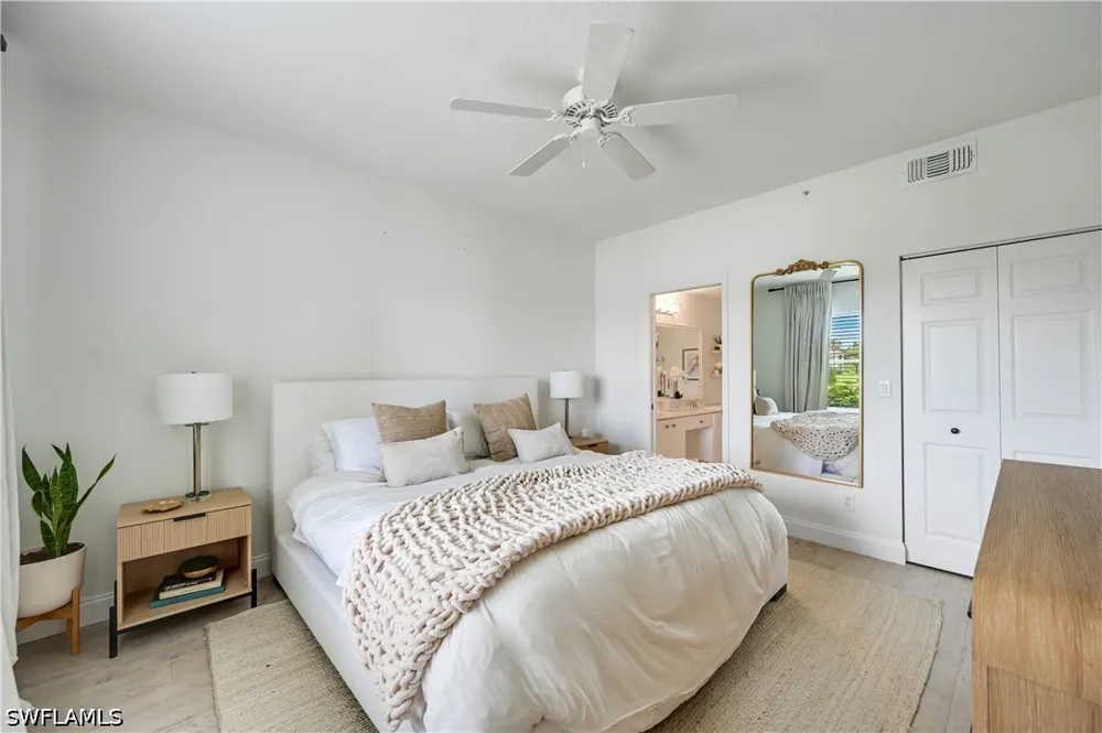 Huntington Lakes Circle #102 Naples, FL 34119