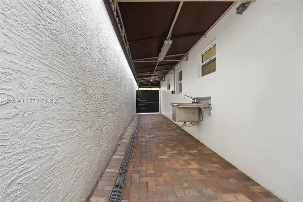 5412 NW 192nd Ln Miami Gardens, FL 33055