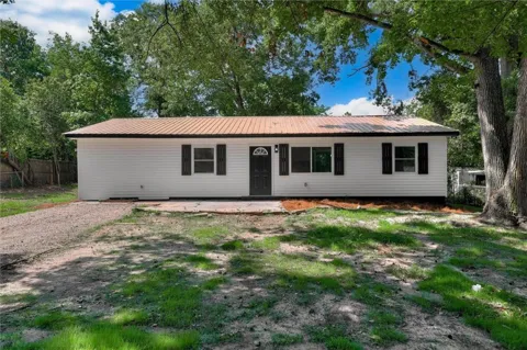 1704 Susan Circle