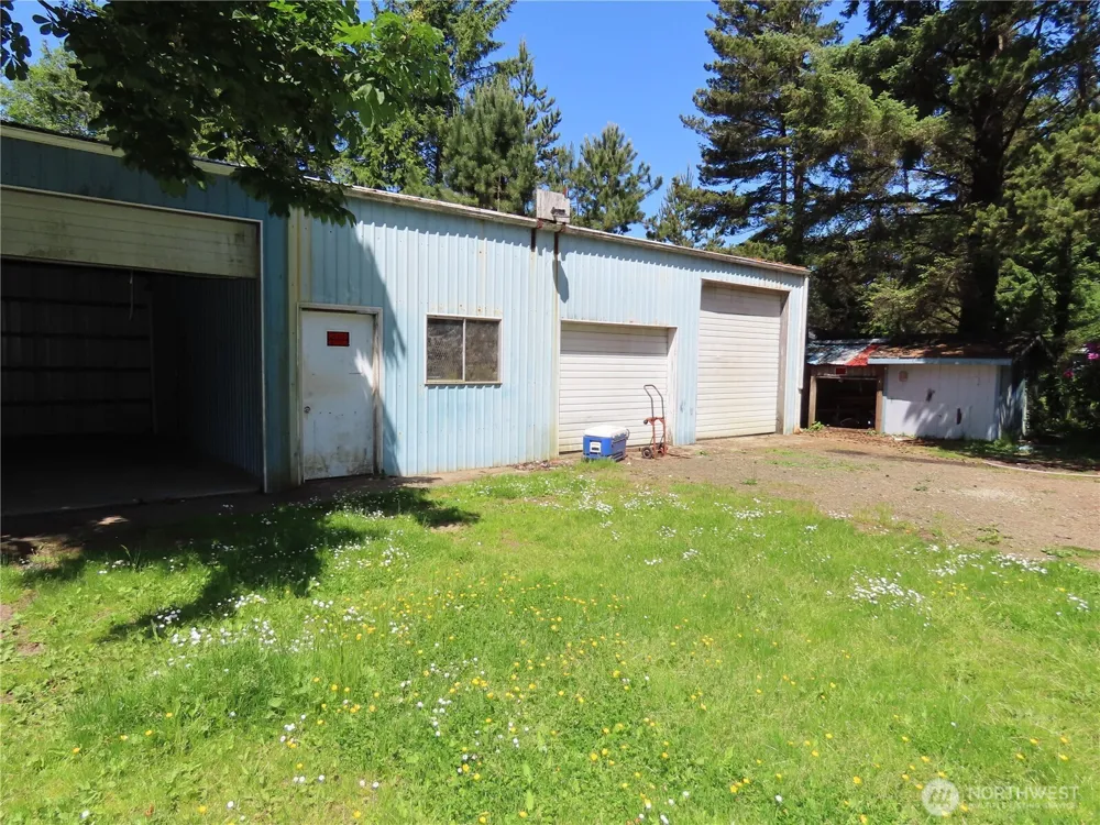 1047 Pine Street Grayland, WA 98547