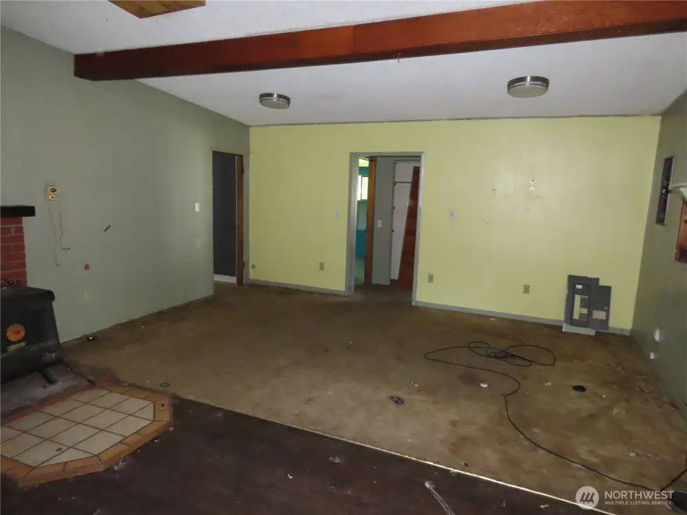 1047 Pine Street Grayland, WA 98547