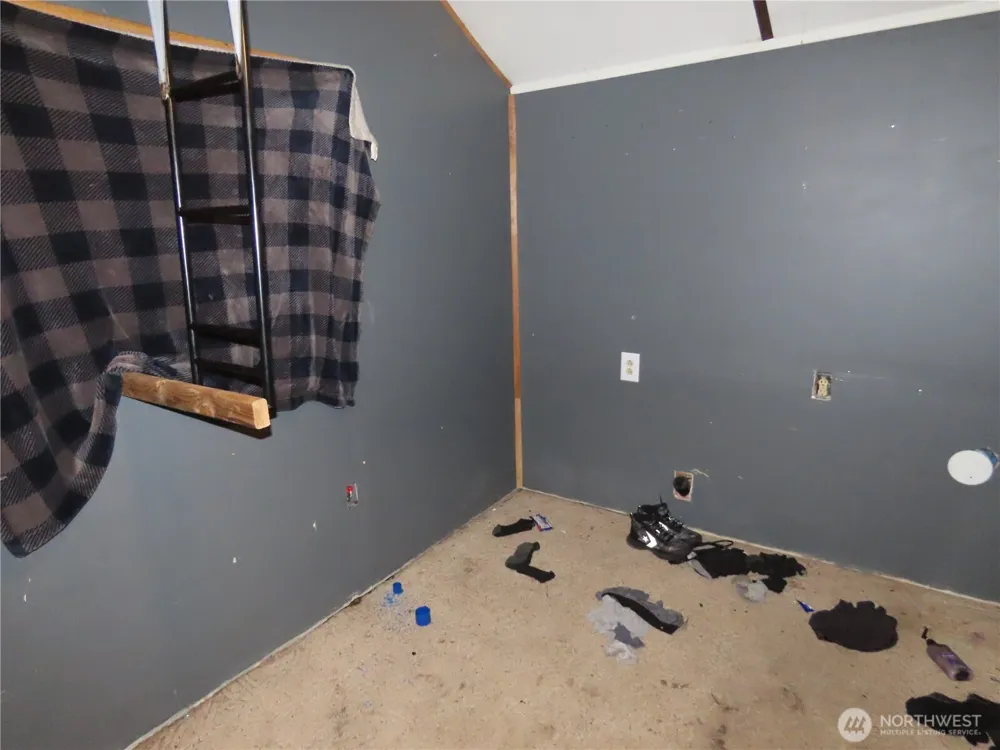1047 Pine Street Grayland, WA 98547