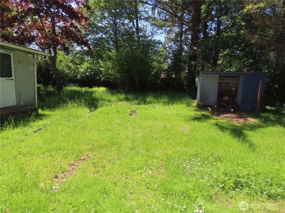 1047 Pine Street Grayland, WA 98547