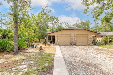 160 MAGNOLIA LOOP