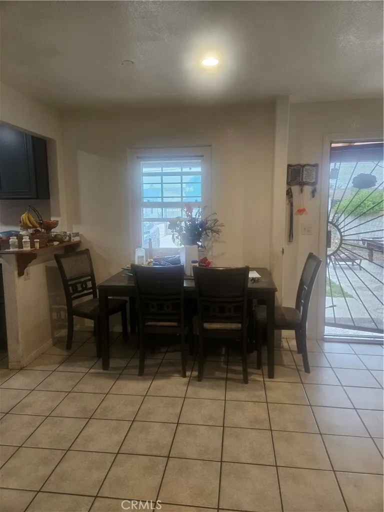 4921 W 104Th St Inglewood, CA 90304