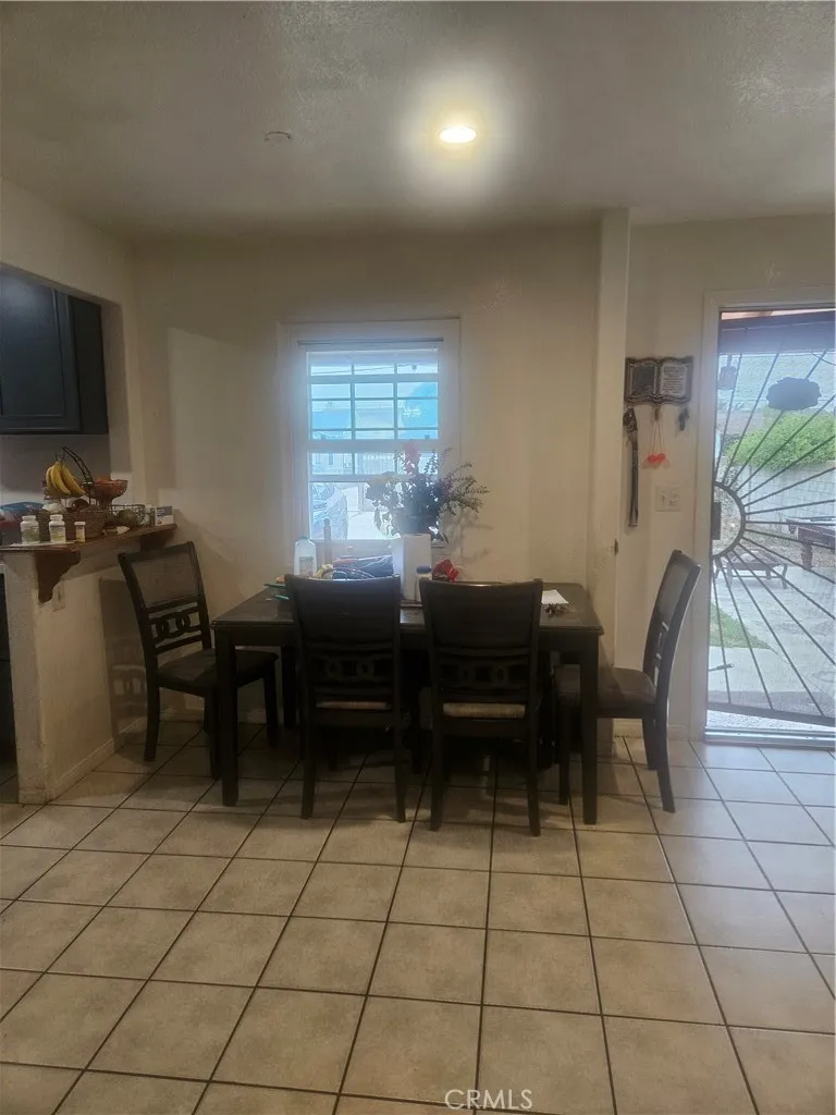4921 W 104Th St Inglewood, CA 90304