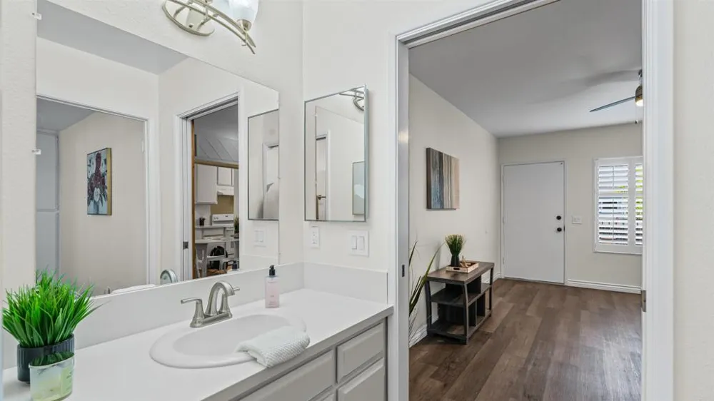 4180 Cleveland Ave #14 San Diego, CA 92103