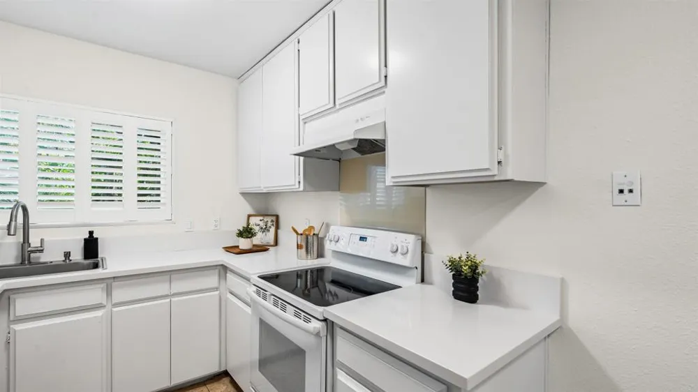 4180 Cleveland Ave #14 San Diego, CA 92103