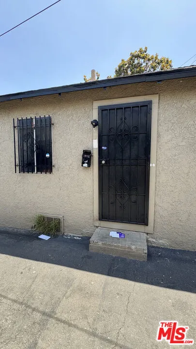 8806 Beach Street #8806 Los Angeles, CA 90002