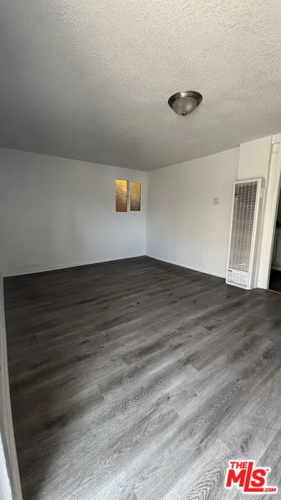 8806 Beach Street #8806 Los Angeles, CA 90002