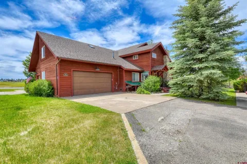 28 Holly Tree Circle
