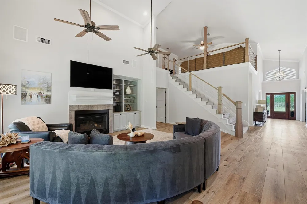 219 Navajo Trail Lake Kiowa, TX 76240