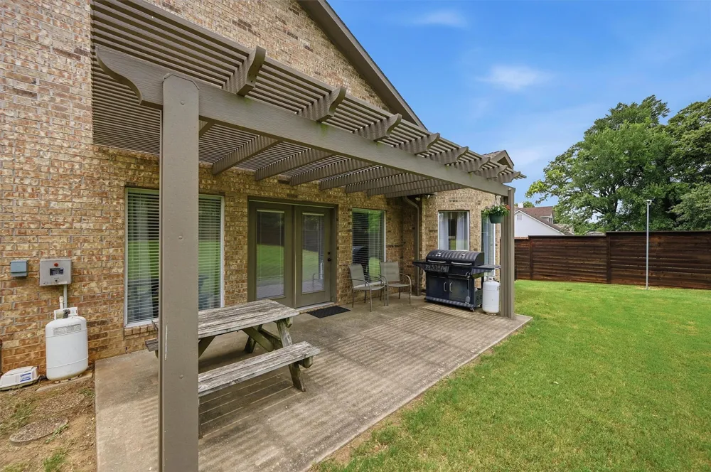 219 Navajo Trail Lake Kiowa, TX 76240