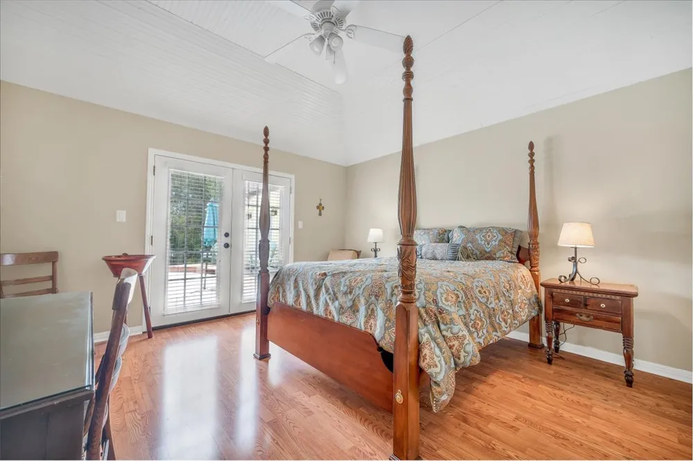 18609 Venture Drive Point Venture, TX 78645